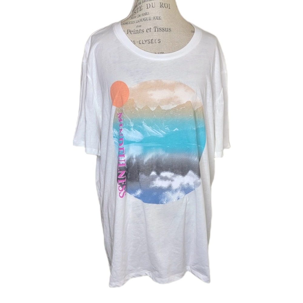 LOVE TRIBE PLUS SIZE GRAPHIC STATEMENT TEE NWT